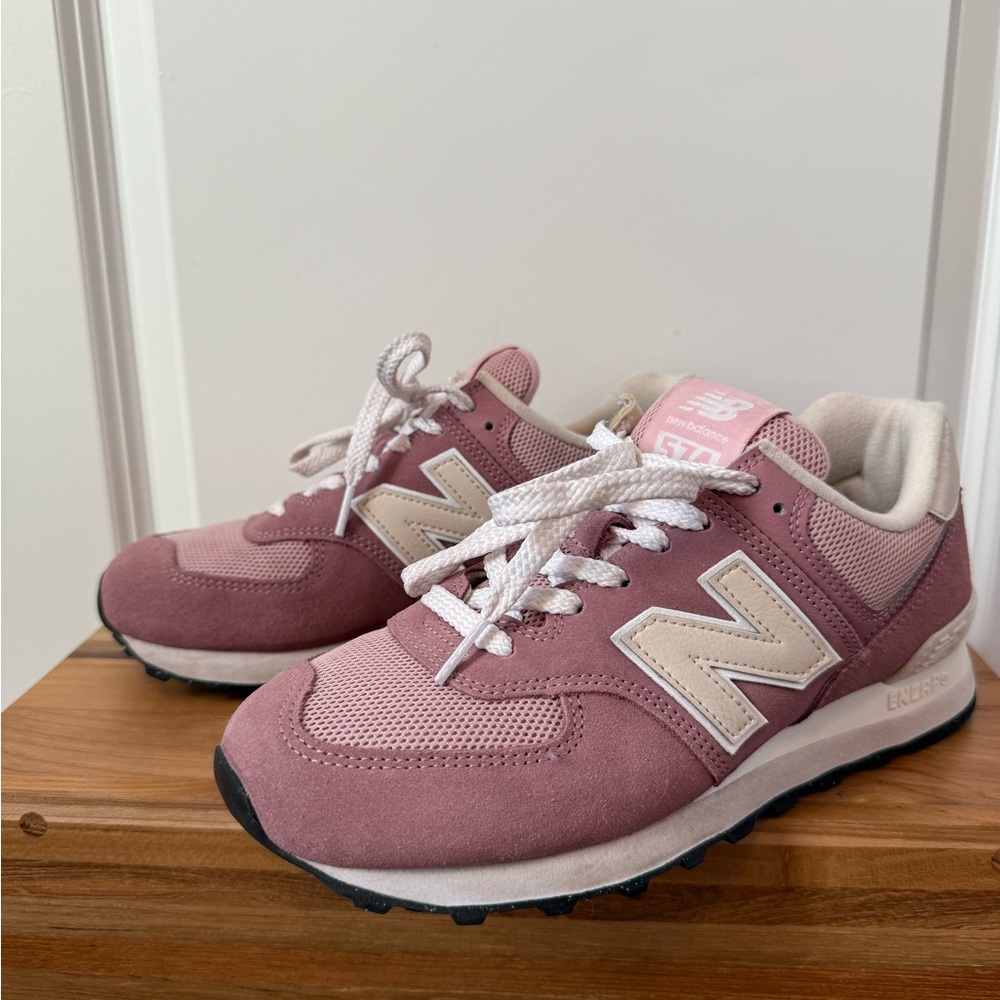 New Balance 574 Sneaker | Rosewood color | Size 8.5 - Picture 2 of 8